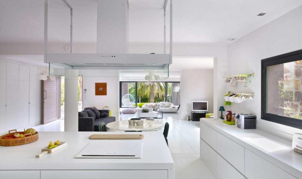 Mansion with Private Pool and Landscaped Garden