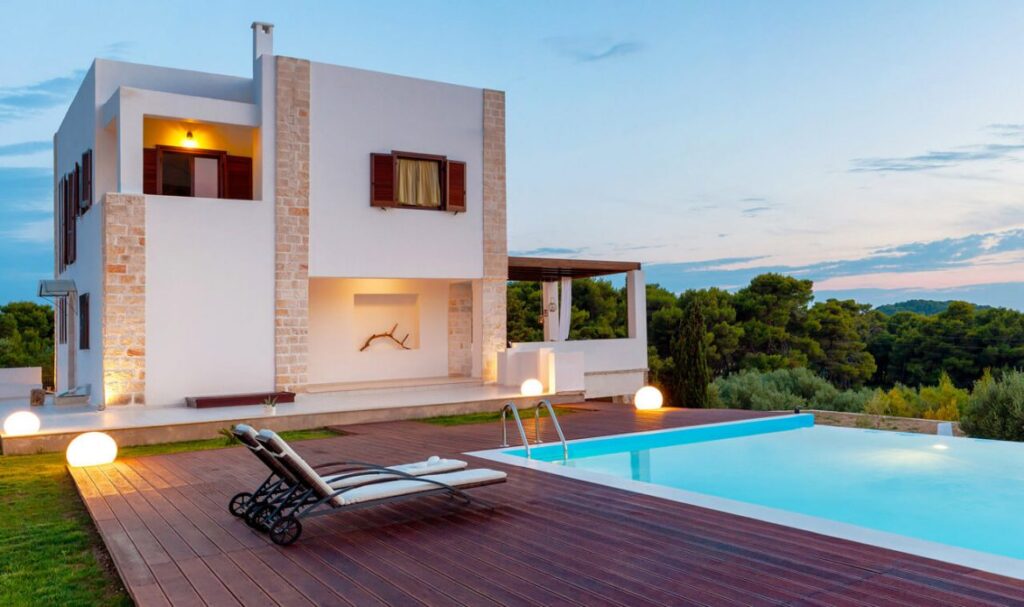 Luxury 3 Bedroom Apartment for Sale in Prime Locat